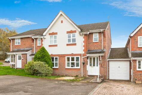 Lyon Close, Maidenbower, Crawley