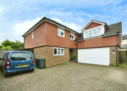 Polegate - 5 bedroom detached house for sale