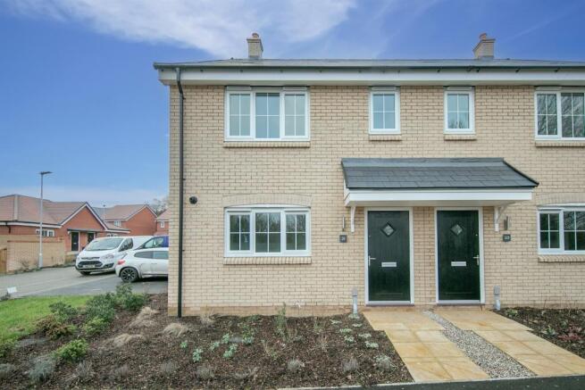 3 bedroom semi-detached house for sale in Bourne View, Wherstead ...