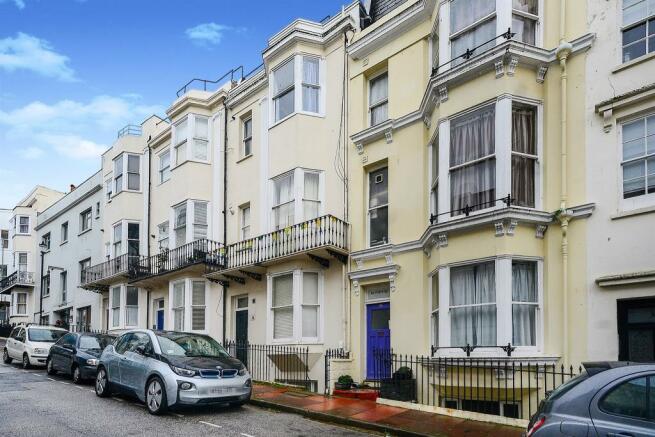 2 Bedroom Apartment For Sale In Devonshire Place, Brighton, BN2