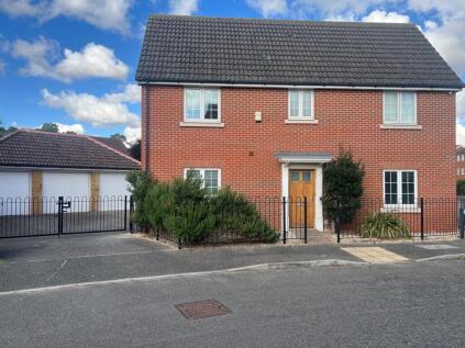 Tayberry Close, Red Lodge, Bury St. Edmunds