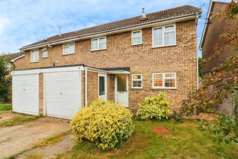 Sanderling Close, Mildenhall, Bury St. Edmunds