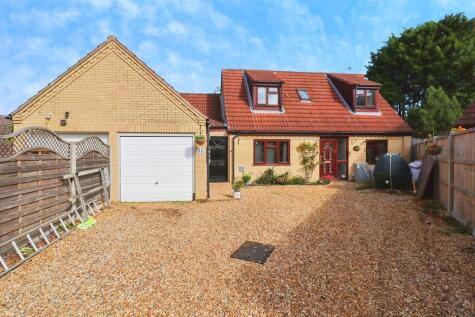 Oak Drive, Beck Row, BURY ST. EDMUNDS