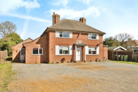 Dereham Road, New Costessey, Norwich