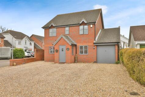 Alexander Close, Long Stratton, Norwich