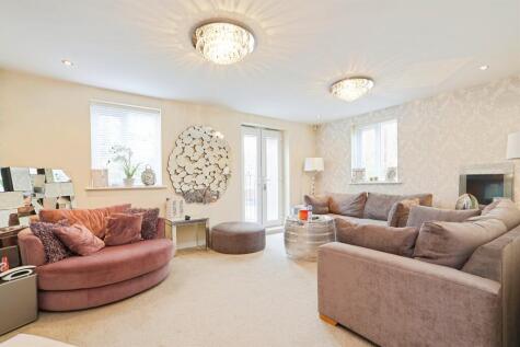 Halliday Court, Thornbury, BRADFORD