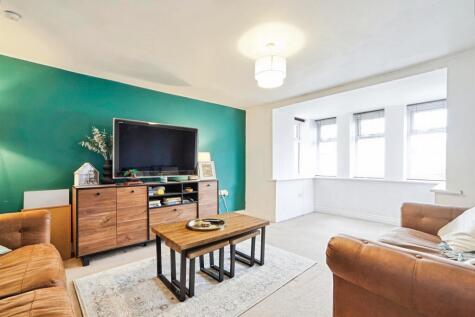 Hill End Crescent, Leeds