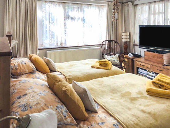 3 Bedroom Detached Bungalow For Sale In Hillside Avenue Worthing