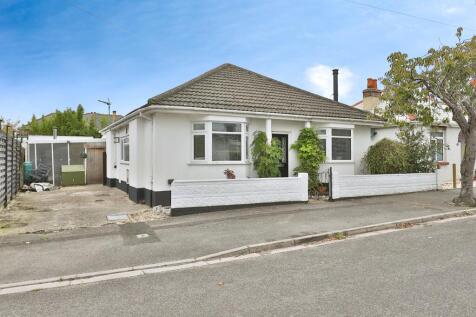 Stroud Park Avenue, Christchurch