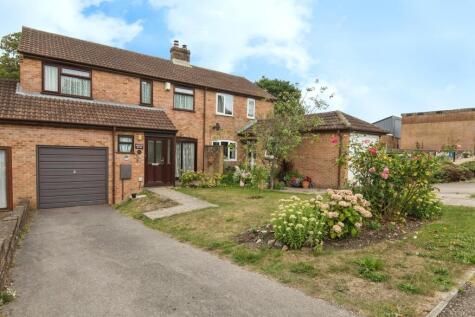 West Close, Axminster