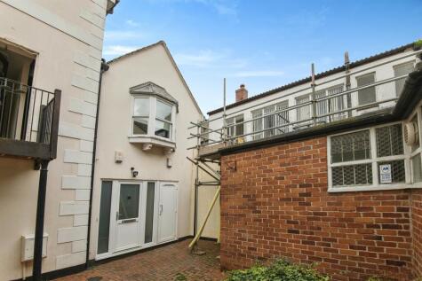 Axminster - 4 bedroom flat for sale