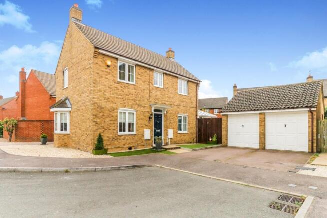 3 Bedroom Detached House For Sale In Bestwood Close Desborough