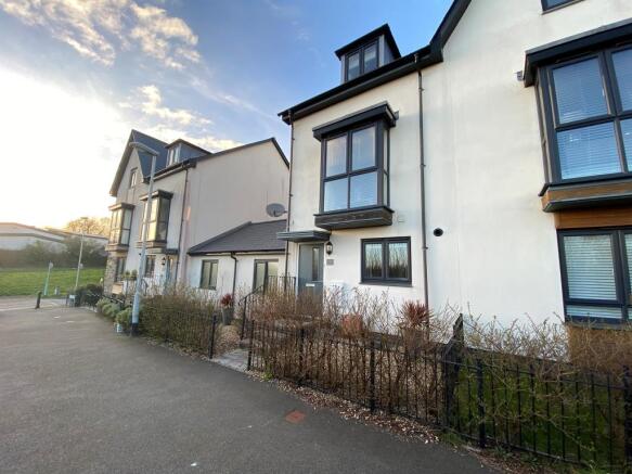 3 Bedroom Houses For Sale In Plymouth Your Move