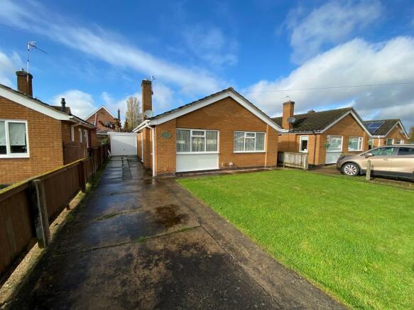 2 Bedroom Detached Bungalow For Sale In Mayfield Grove Skegness Pe25
