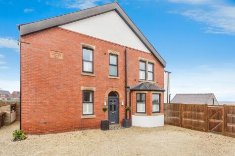 Station Road, Ryhill, WAKEFIELD