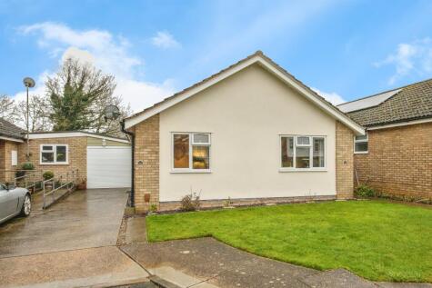 St. Andrews Place, Melton, WOODBRIDGE