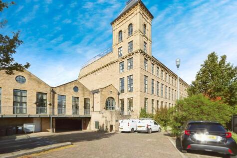 Meadow Road, Apperley Bridge, Bradford