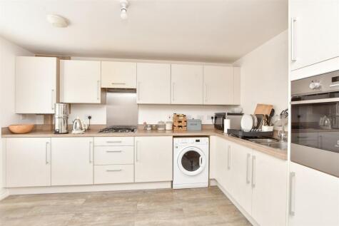 Bourne Avenue, Horley, Surrey