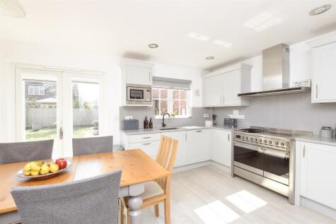 Furze Close, Horley, Surrey