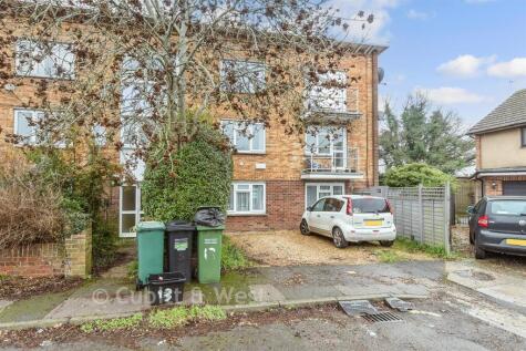 Avalon Court, Spiers Way, Horley, Surrey