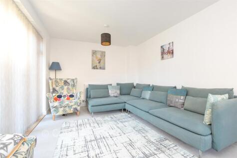 Knowles Road, Horley, Surrey