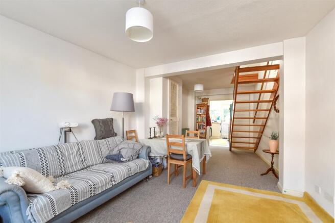 Lounge/ Dining Room