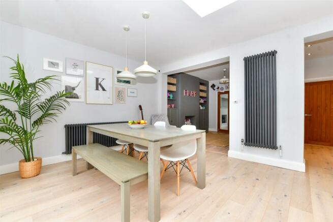 Kitchen / Dining Area