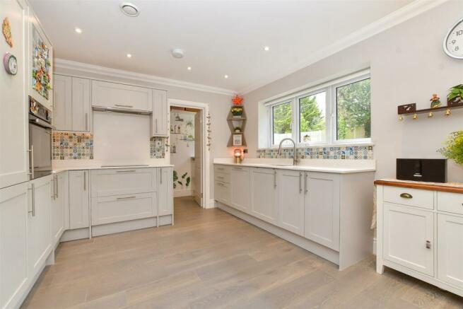 Kitchen/Dining Area