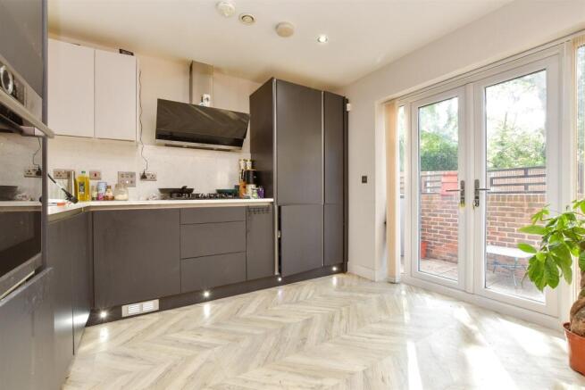 Kitchen / Lounge / Diner