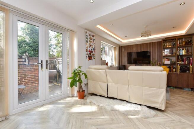 Kitchen / Lounge / Diner