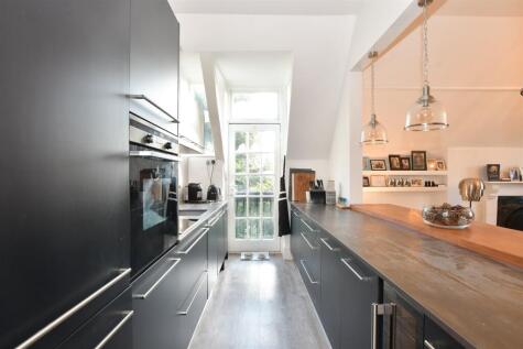 Raglan Road, Reigate, Surrey