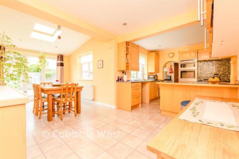 Almond Close, Bromley, Kent