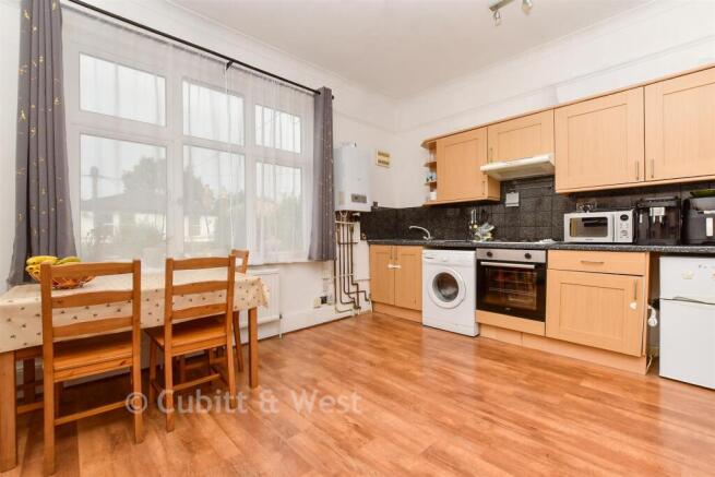 Lounge / Kitchen