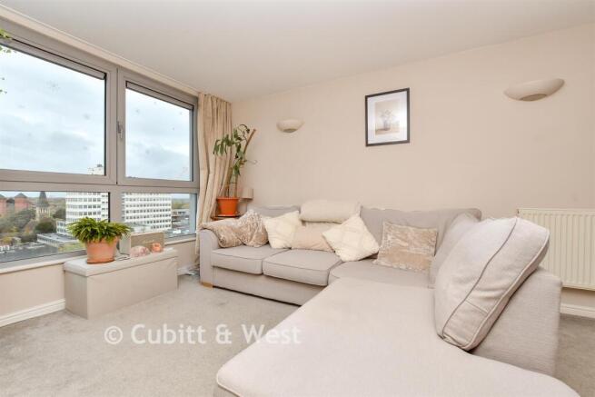 Kitchen / Living Room