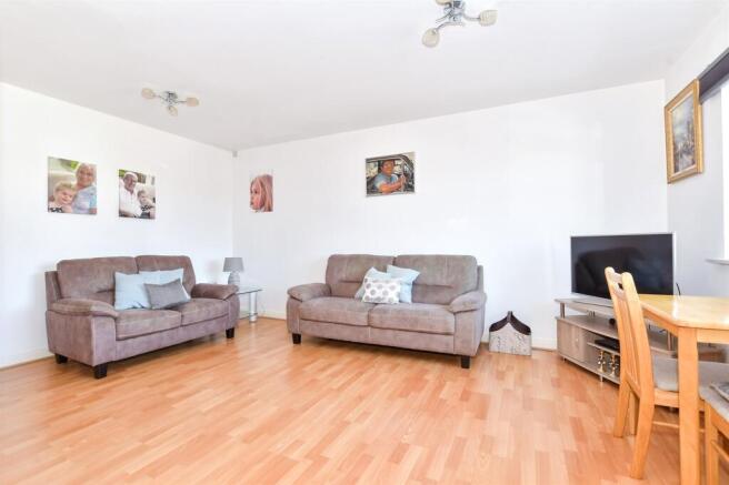 Kitchen/Lounge