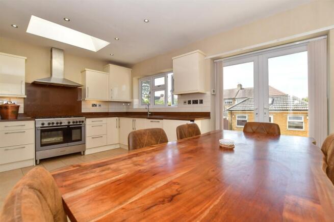 Kitchen/Breakfast Room