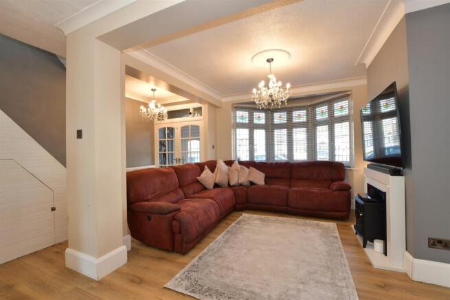 Lounge/Dining Room