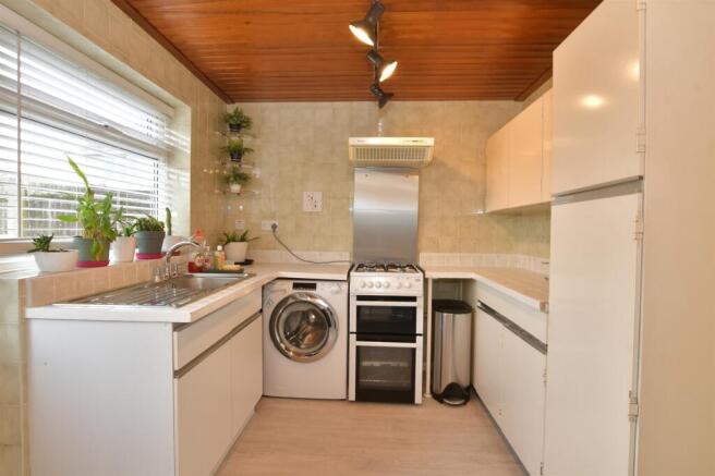 Kitchen/ Breakfast Room