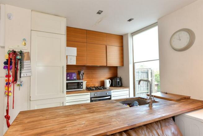 Kitchen/Dining Area