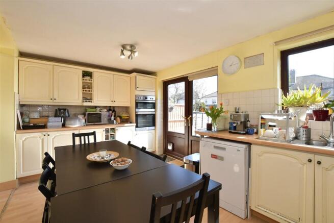 Kitchen/Breakfast Room
