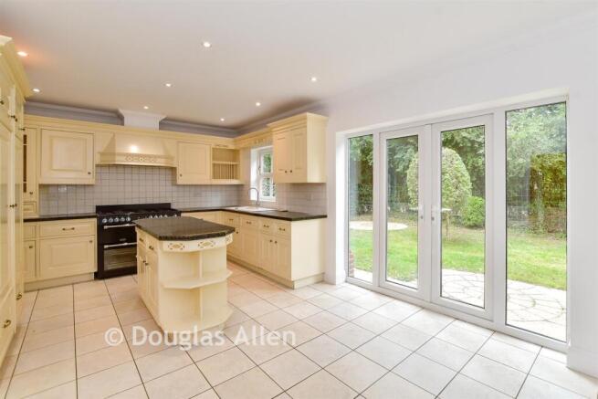 Kitchen/ Breakfast Room