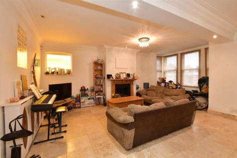 Link Way, Hornchurch, Essex