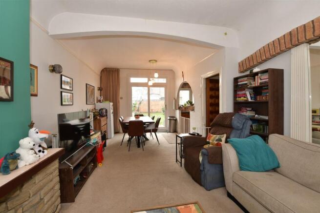Lounge/Dining Room
