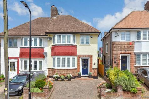 Chingford - 3 bedroom semi-detached house for sale