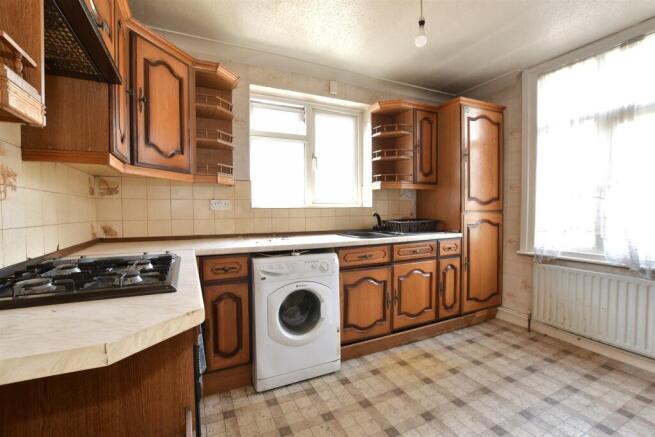 Kitchen/ Dining Room