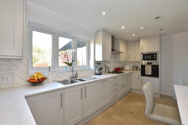 Kitchen/Breakfast Room