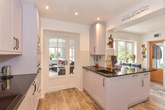 Kitchen/Breakfast Room