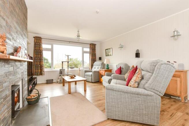 Lounge/ Dining Room