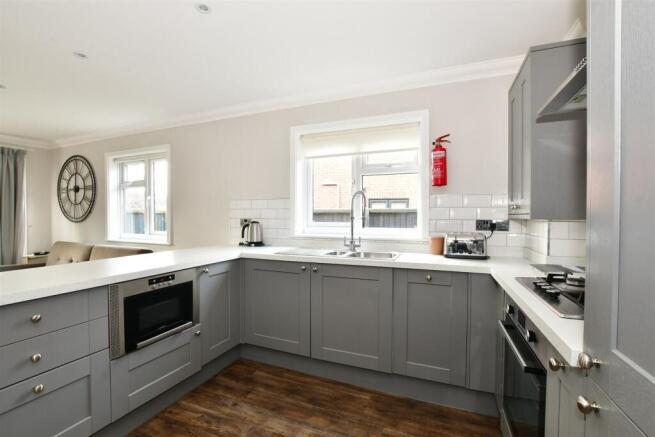 Kitchen/Dining Area