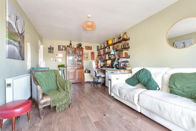 Lounge/ Dining Room